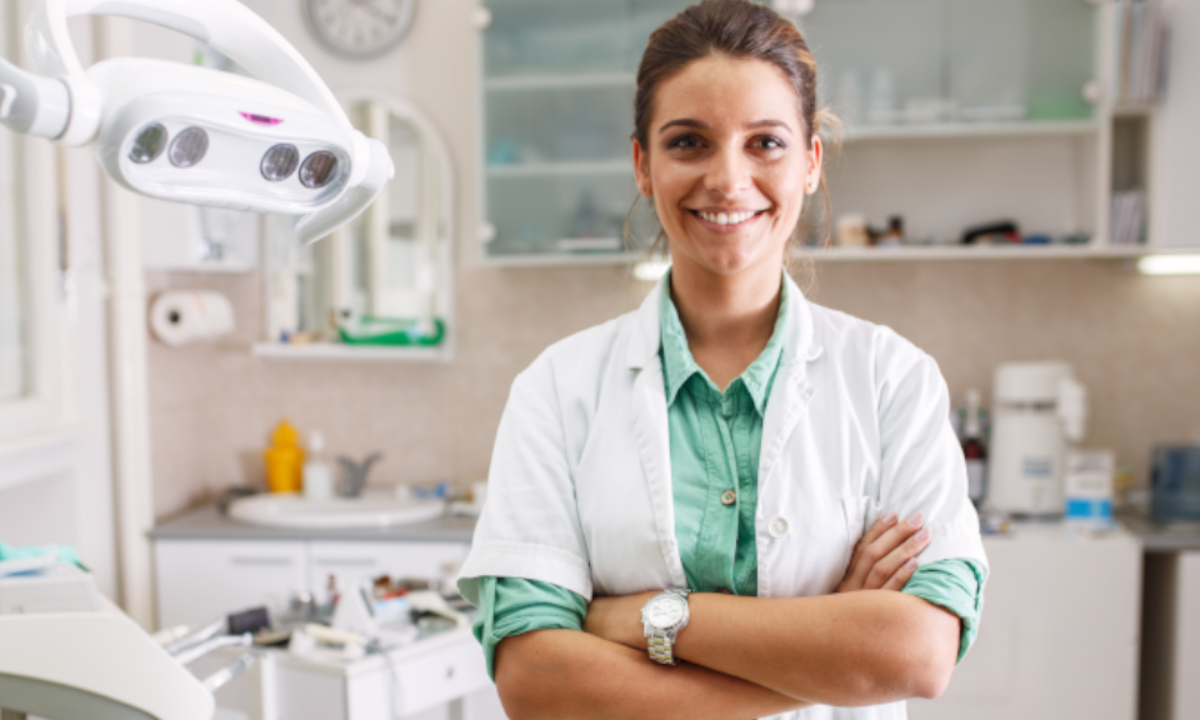 What is the 2022 Average Dentist Salary by State & Specialty